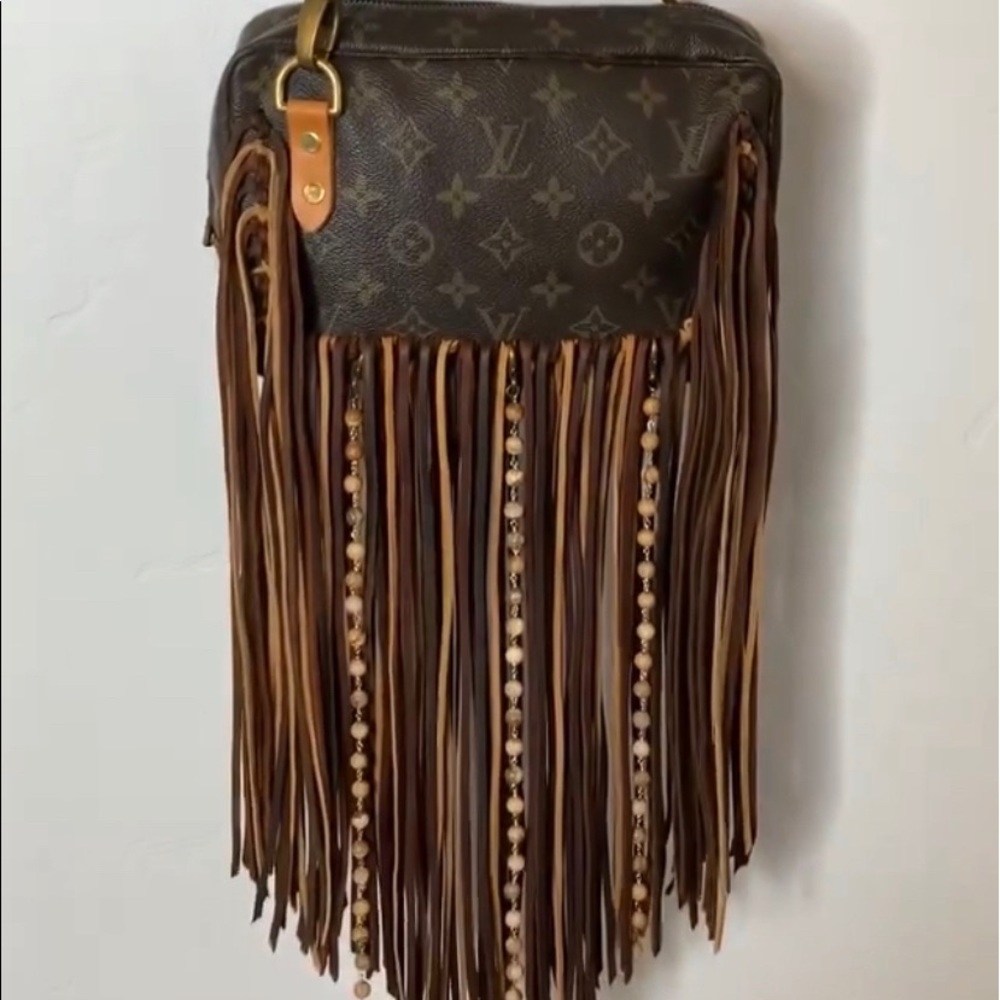 Brand New Authentic Louis Vuitton Cross Body Bag